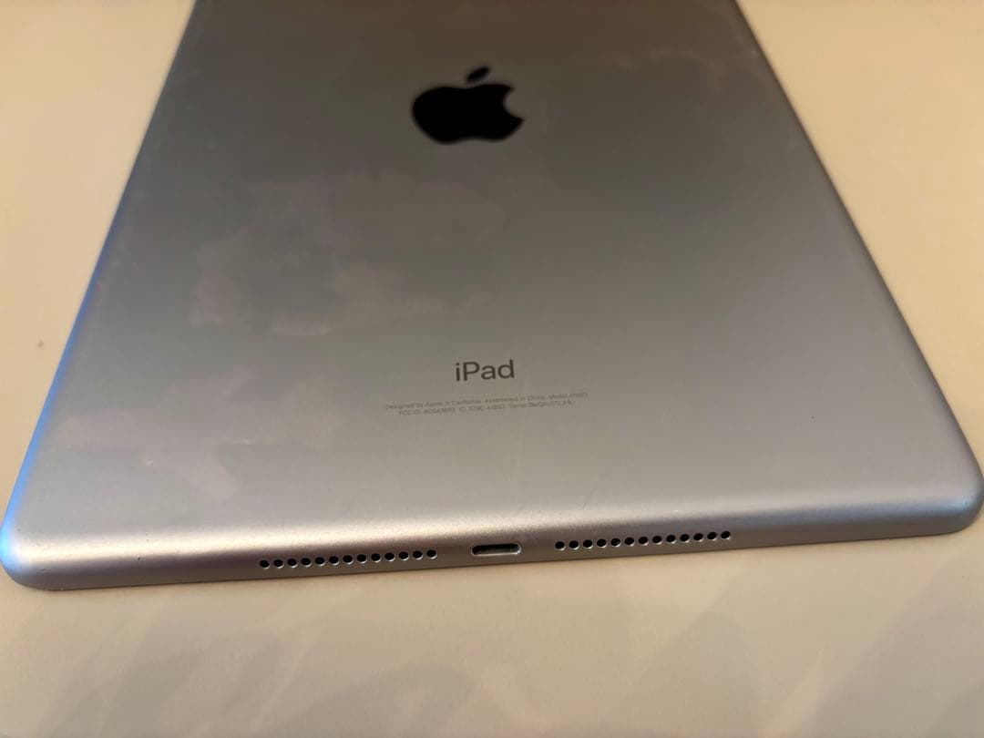 iPad6世代 9.7インチ 32GBスペースグレイ+Apple Pencil