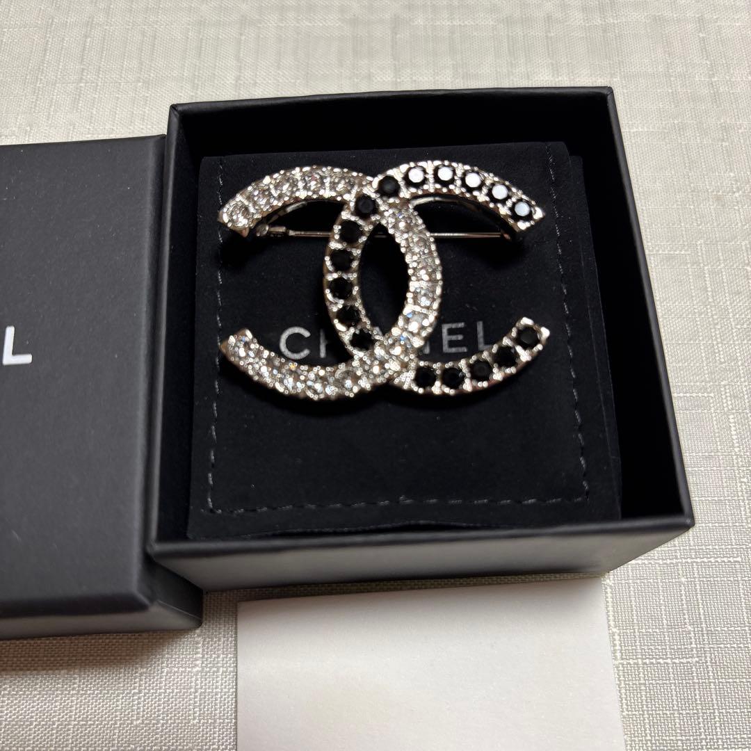 CHANELシャネル ブローチ ココマーク ラインストーン シルバー