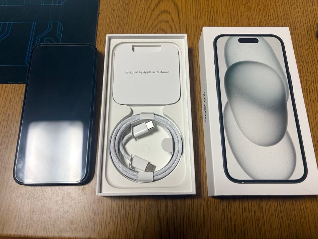 iPhone 15 128GB ブラック SIMフリー