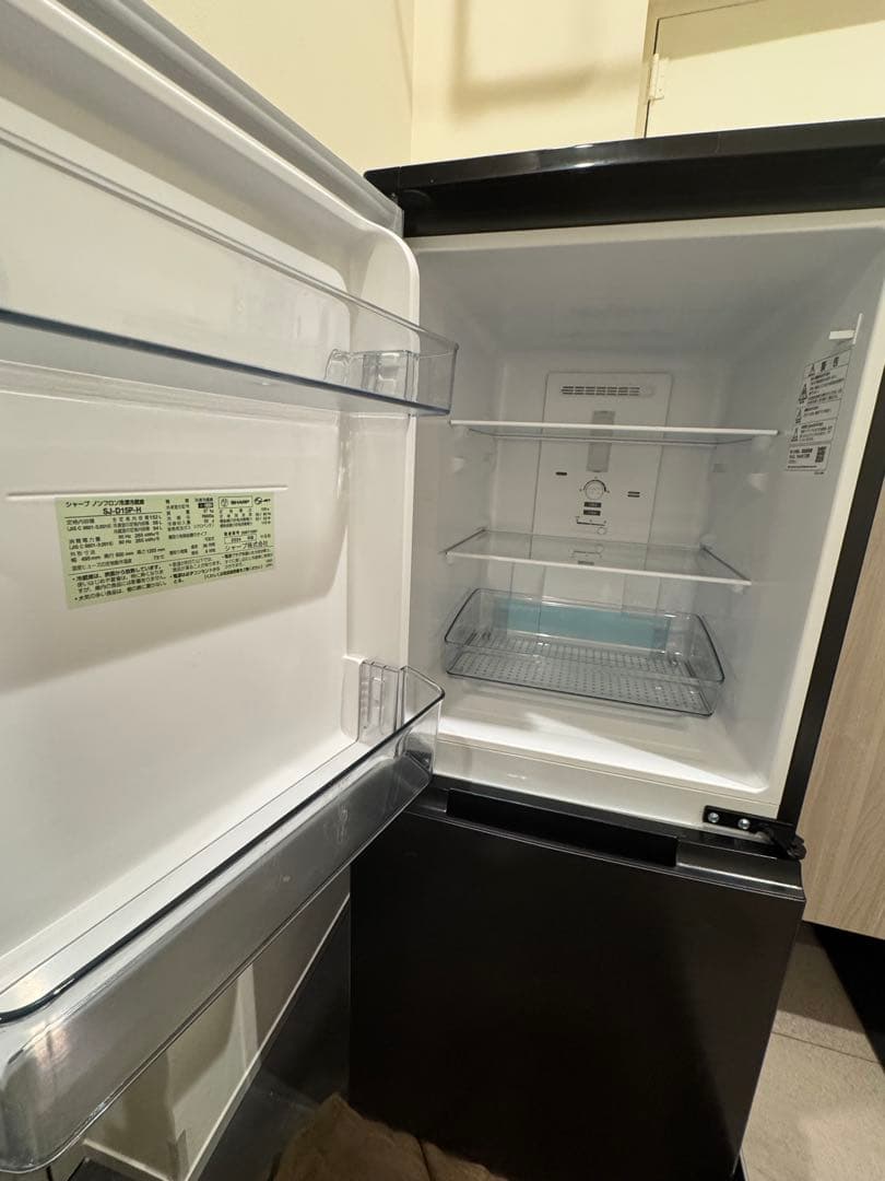 シャープ　SHARP 冷凍冷蔵庫　　　SJ-D15P-H 黒色　152L 両開