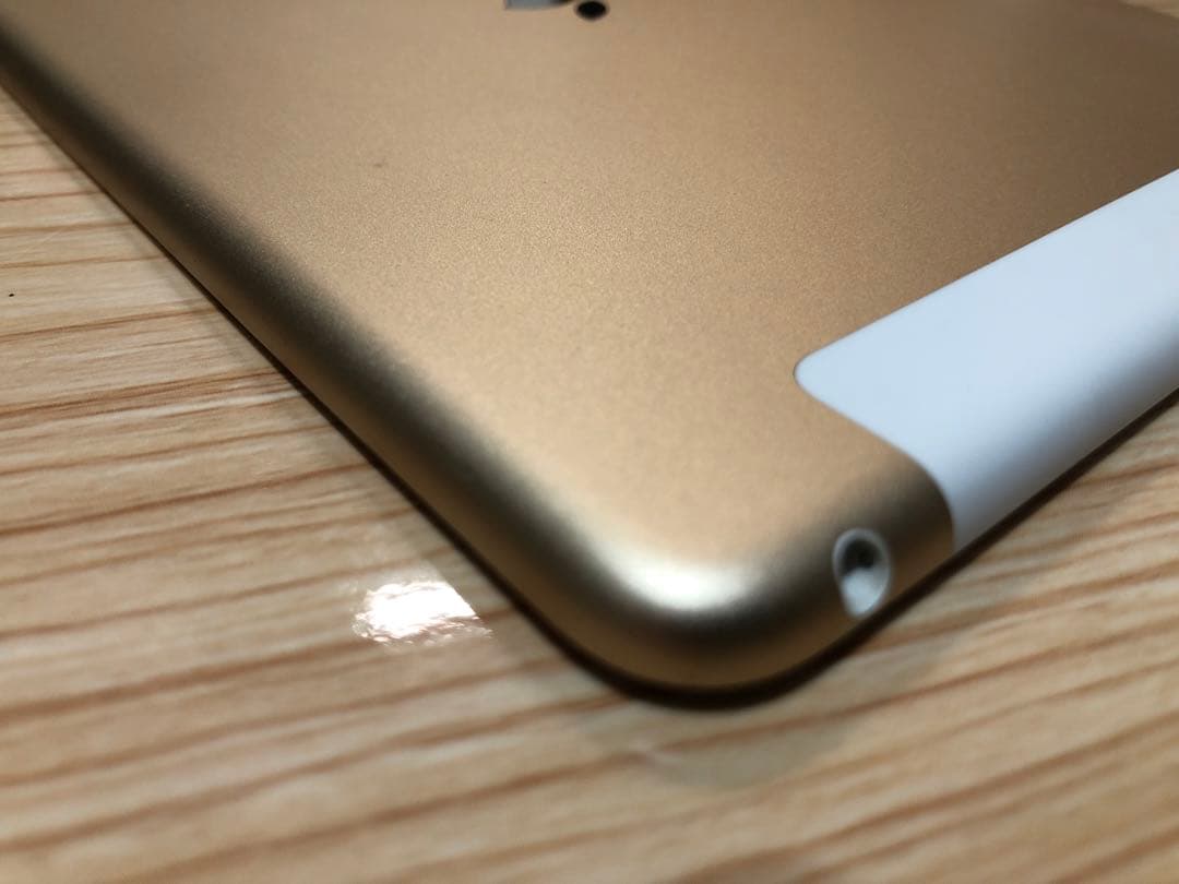 iPad本体 iPad mini4 Wi-Fi Cellular A1550 16GB