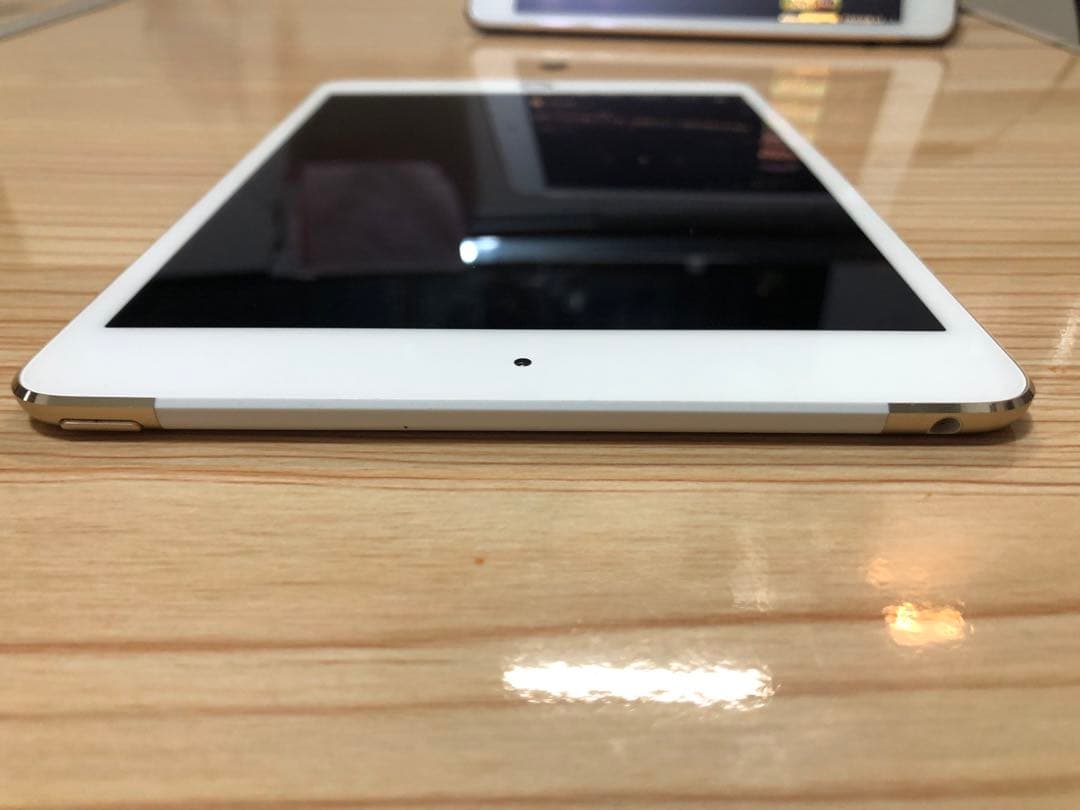 iPad本体 iPad mini4 Wi-Fi Cellular A1550 16GB