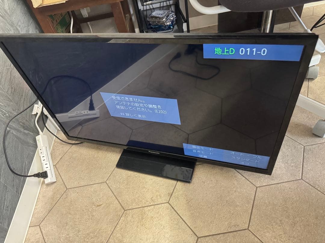 Panasonic TH-32J300 32インチ液晶テレビ