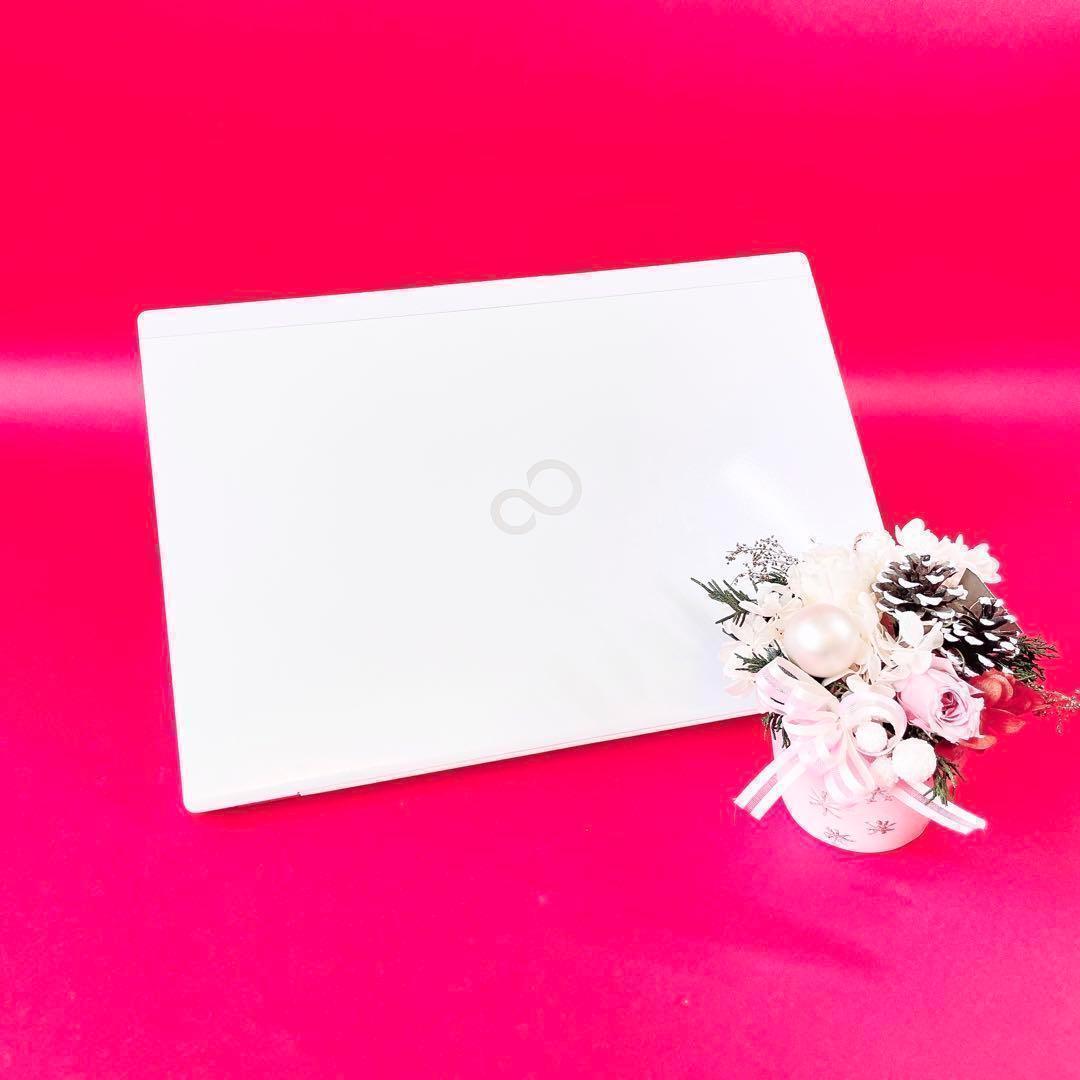 小型軽量✨️第8世代Corei7薄型ノートパソコンWin11カメラSSD512GB