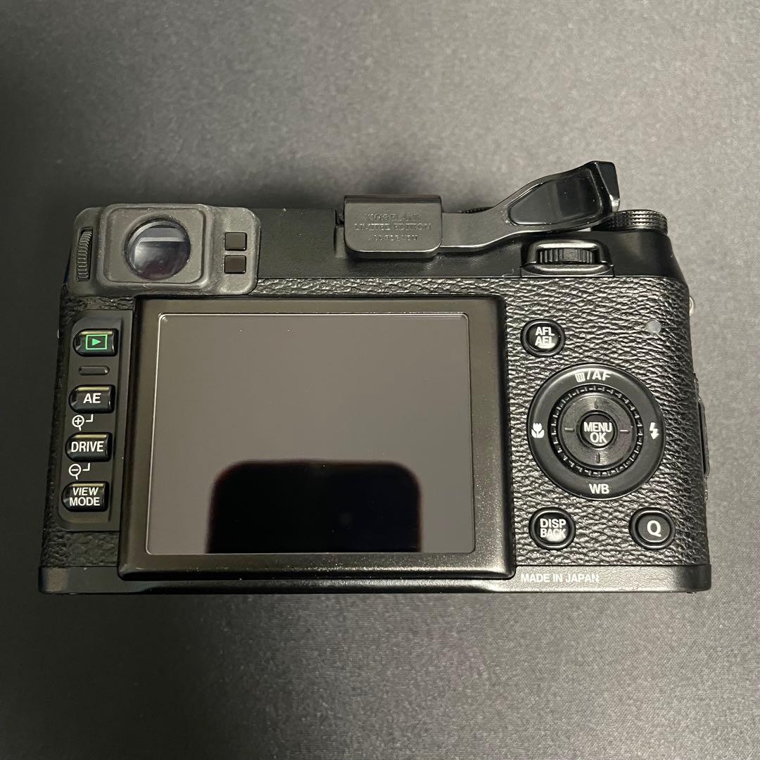 【値下げ中】FUJIFILM X100S ブラック S数9400回 美品