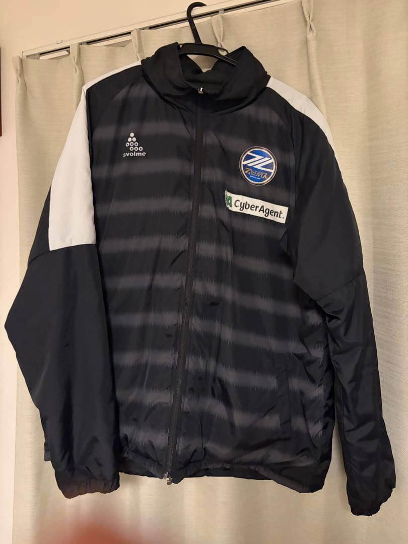 町田ゼルビア　SVOLME ナイロンジャケット ブラック/ホワイト