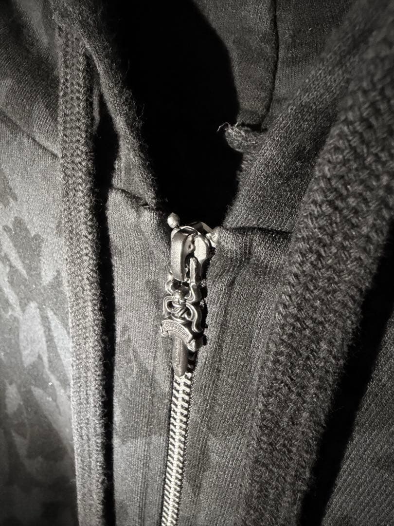 CHROME HEARTS セメタリークロスジップアップフーディー