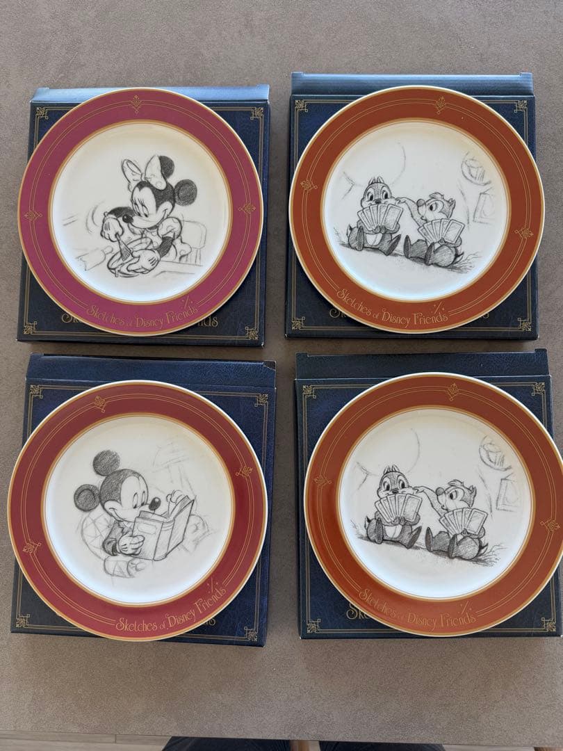 東京ディズニーリゾート 4枚スケッチプレートセット