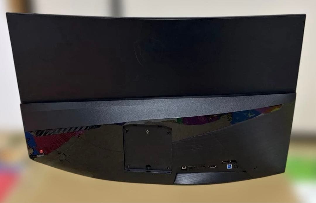 MSI Optix MAG321CURV 4Kモニタ 31.5イン