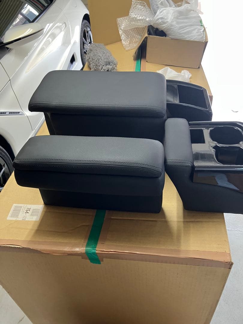 ハイエースワイド肘掛け3点セット