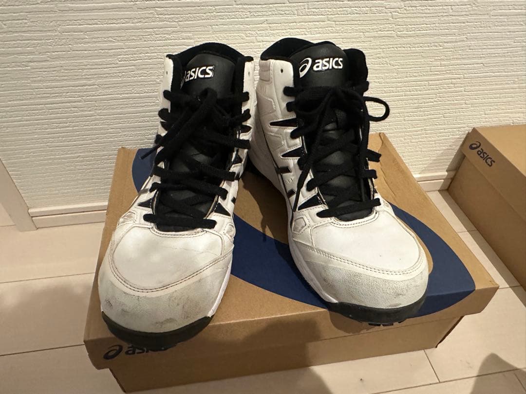 ASICS ハイカットシューズ ホワイト/ブラック