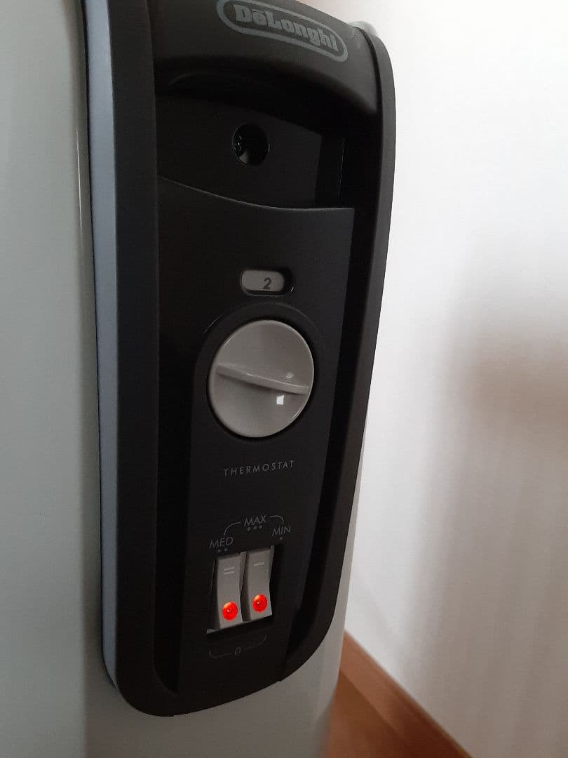 デロンギ　オイルヒーター　美品