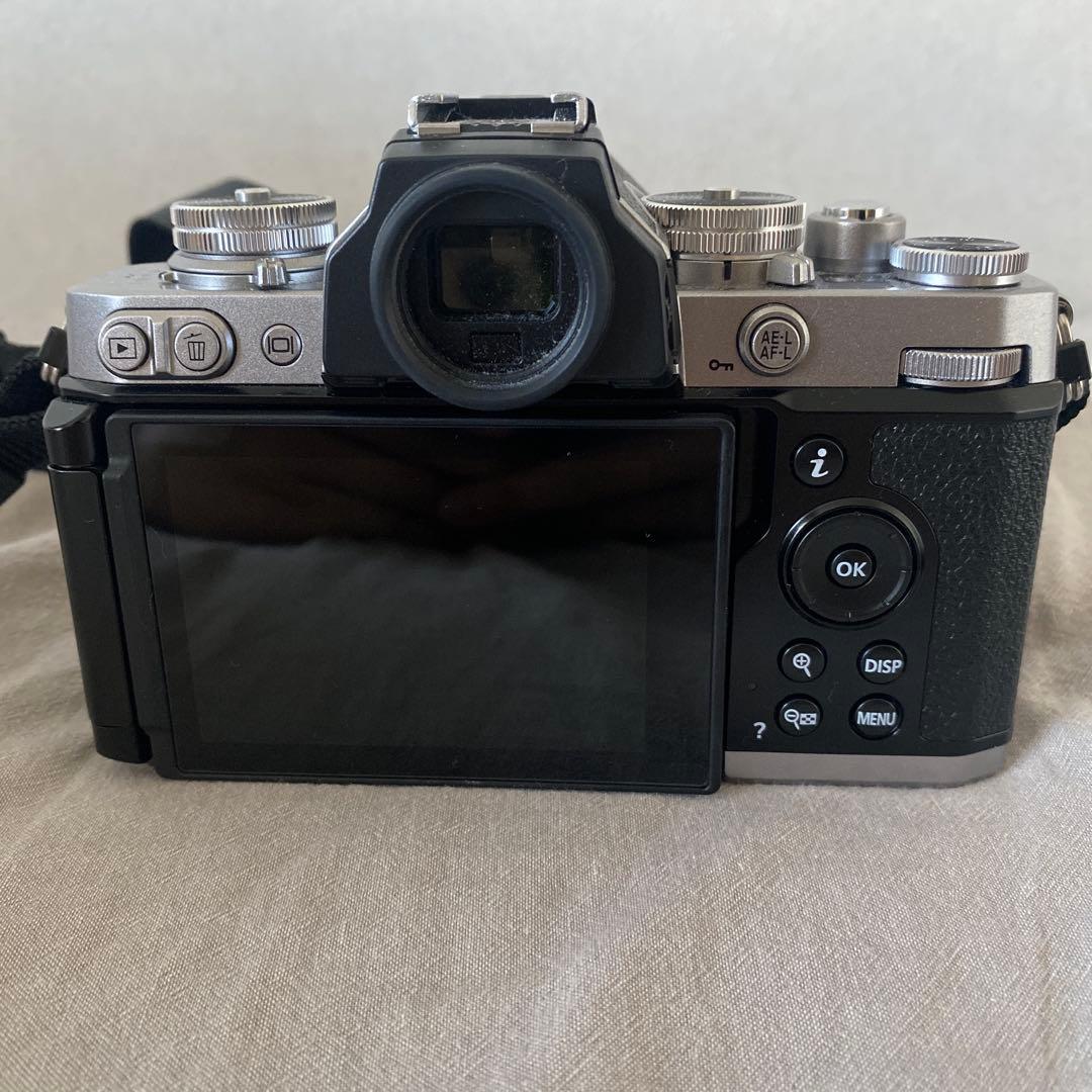 Nikon Z fc ミラーレス一眼 カメラセット