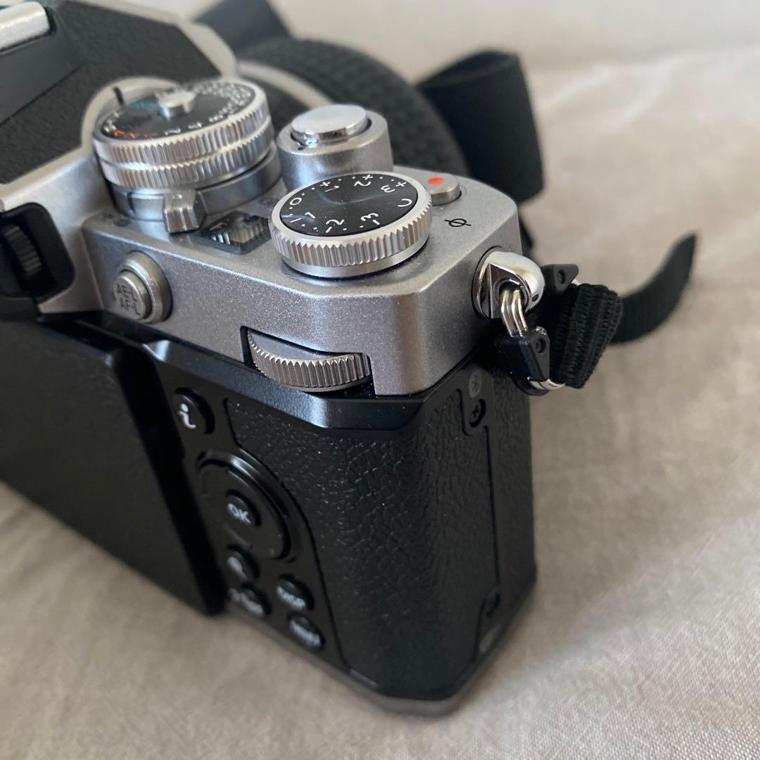 Nikon Z fc ミラーレス一眼 カメラセット