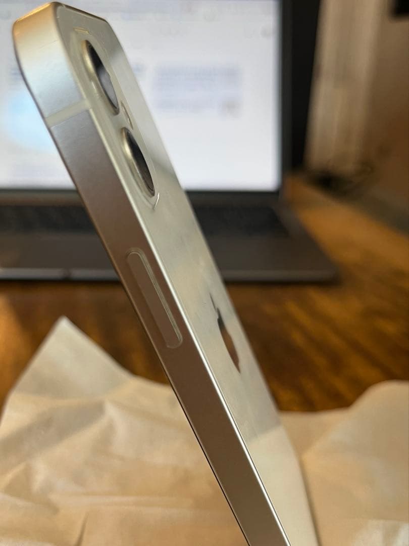 中古品　iPhone12 64G ホワイト　美品