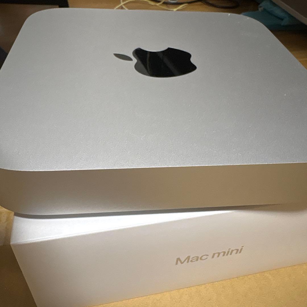 【美品！】Mac mini (M2, 8GB, 256GB SSD)