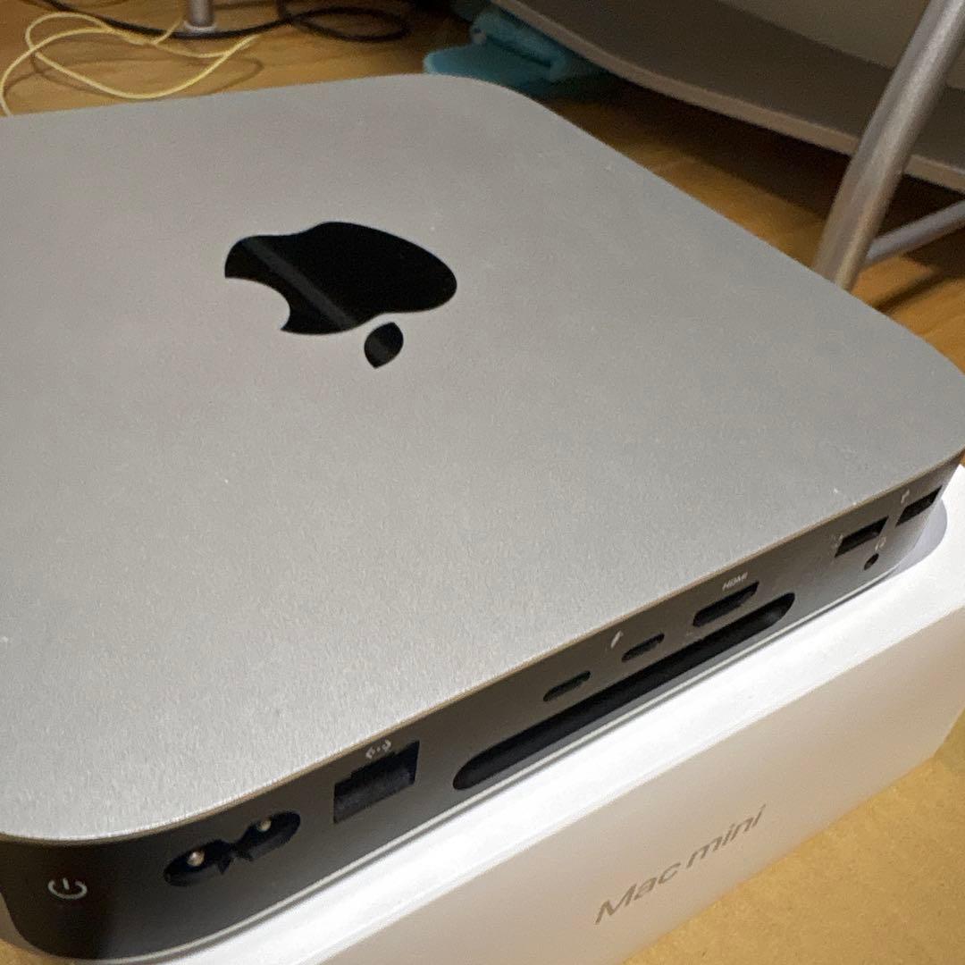 【美品！】Mac mini (M2, 8GB, 256GB SSD)