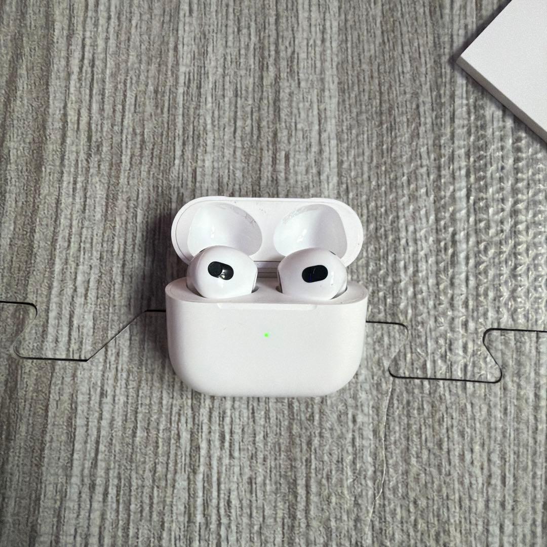 AirPods 第3世代 本体 箱付き　Lightning