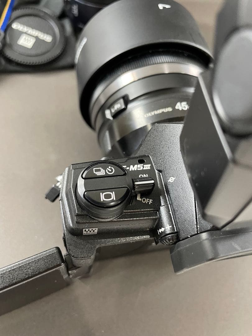 Olympus OM-D ミラーレスカメラセットレンズ2本