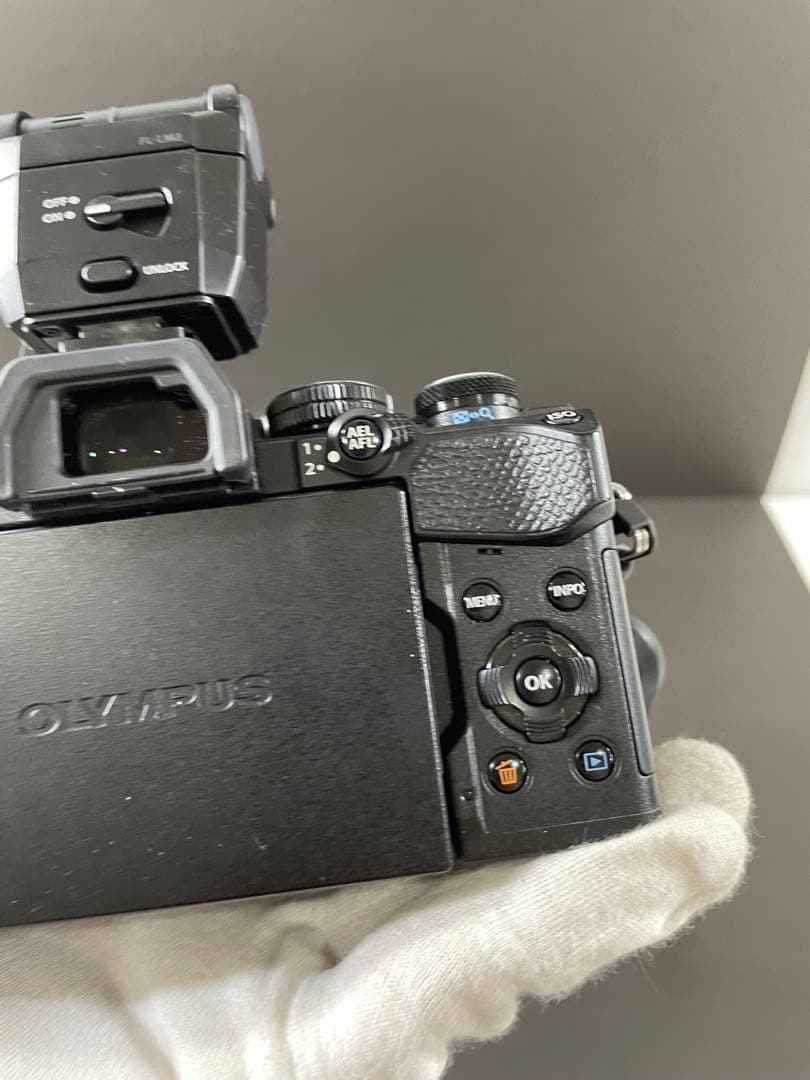 Olympus OM-D ミラーレスカメラセットレンズ2本