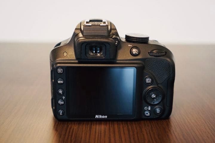 Nikon D3300 レンズキット　AF-S DX 35F1.8G 入門セット