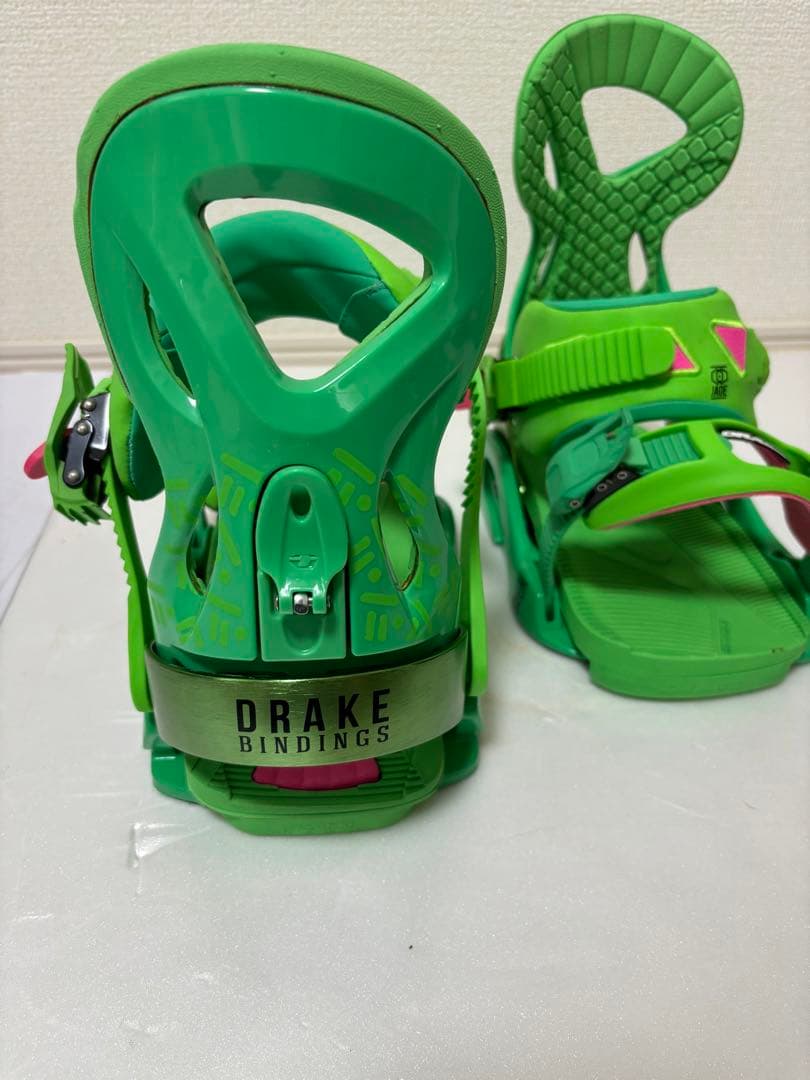 美品　DRAKE バインディング　JADE Sサイズ　スノーボード