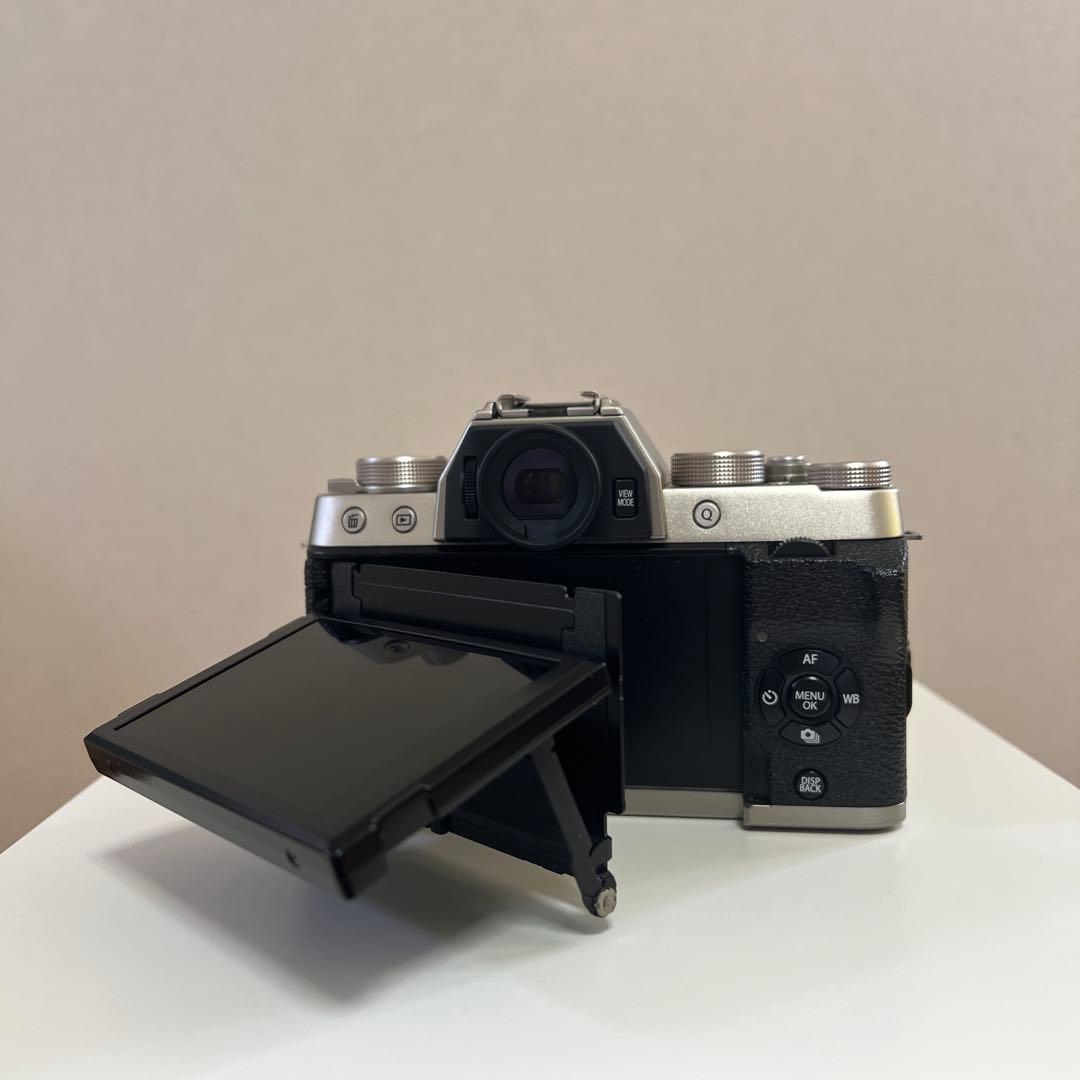 FUJIFILM X-T100 レンズキット [シャンパンゴールド]