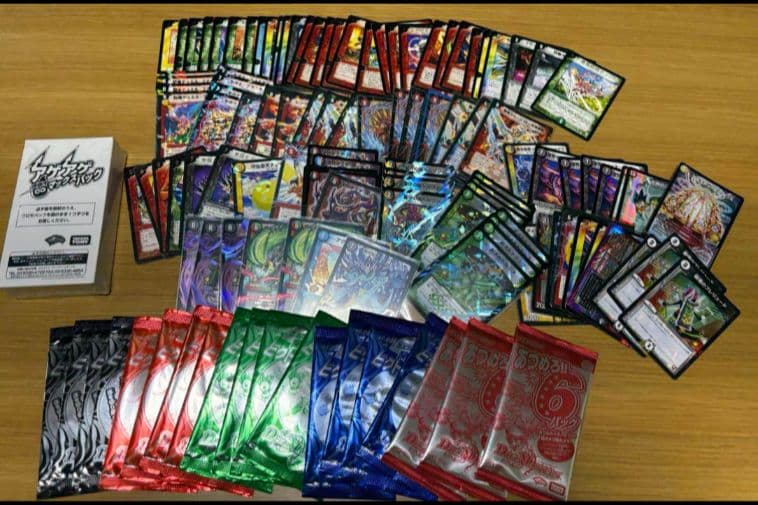 デュエルマスターズ　まとめ売り　デッキ　引退　カード　ストレージ　ケース付き