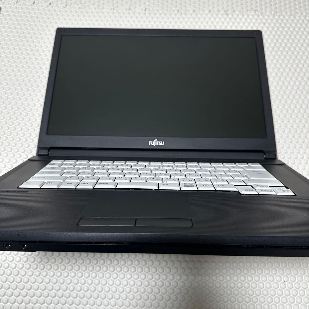 富士通A579/I5八世代/8G/256G SSD/15.6HD