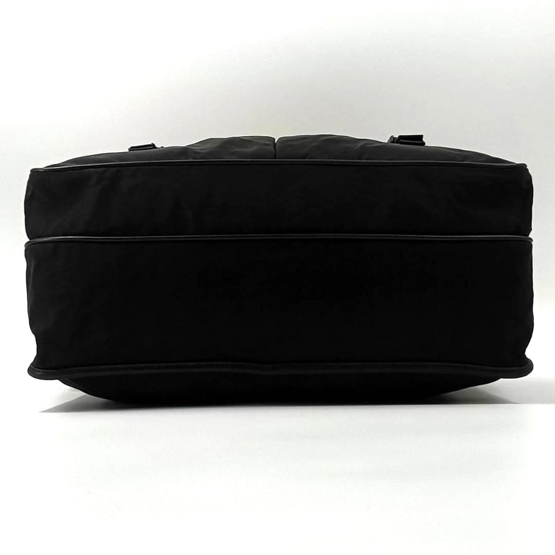 希少✨プラダ y2k メッセンジャー　ショルダー 三角ロゴ　ナイロン　白タグ　黒