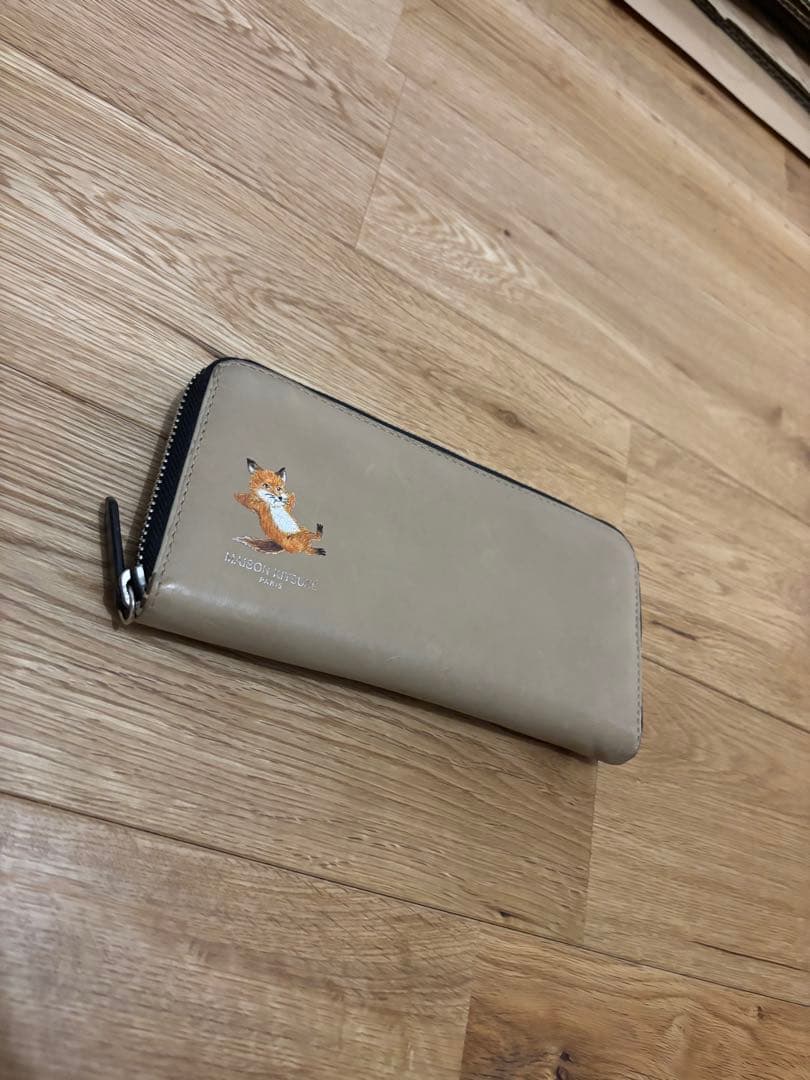 MAISON KITSUNE ベージュ 長財布