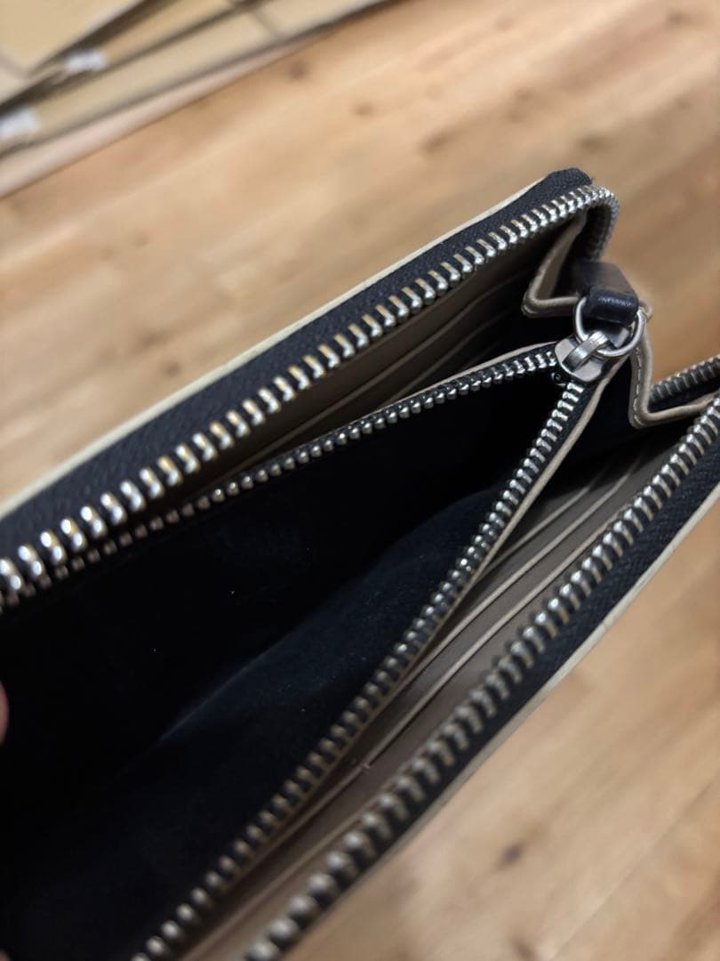 MAISON KITSUNE ベージュ 長財布