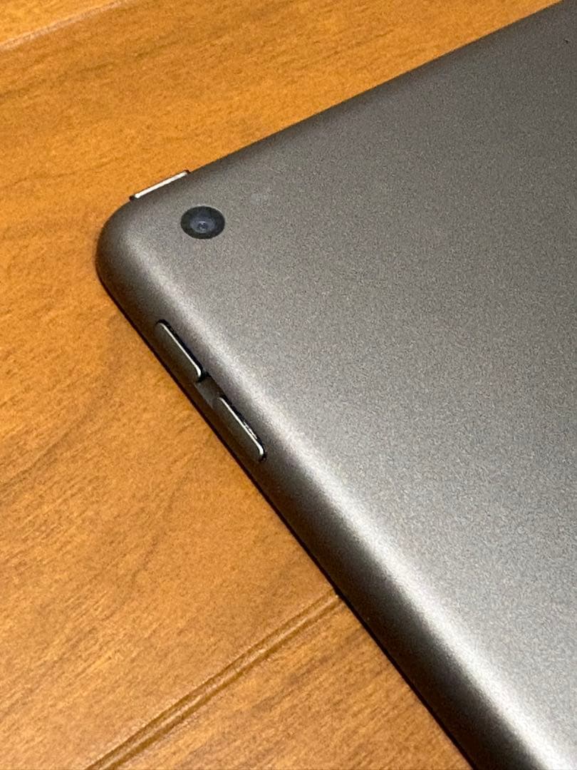 iPad 第7世代 Wi-Fiモデル 32GB スペースグレイ