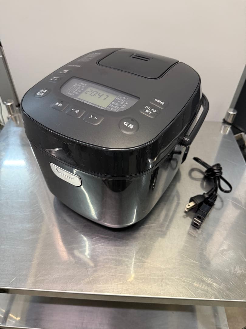 【高年式】2023年式 5.5合 アイリスオーヤマ 炊飯器 RC-MEA50