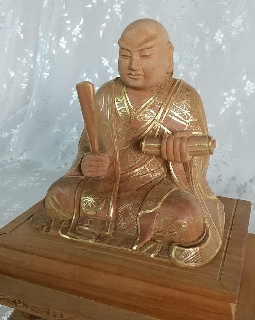 日蓮聖人坐像 2.5寸#080 金彩有り ◆白檀 木彫 仏像