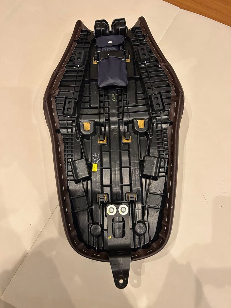 GB350 純正シート