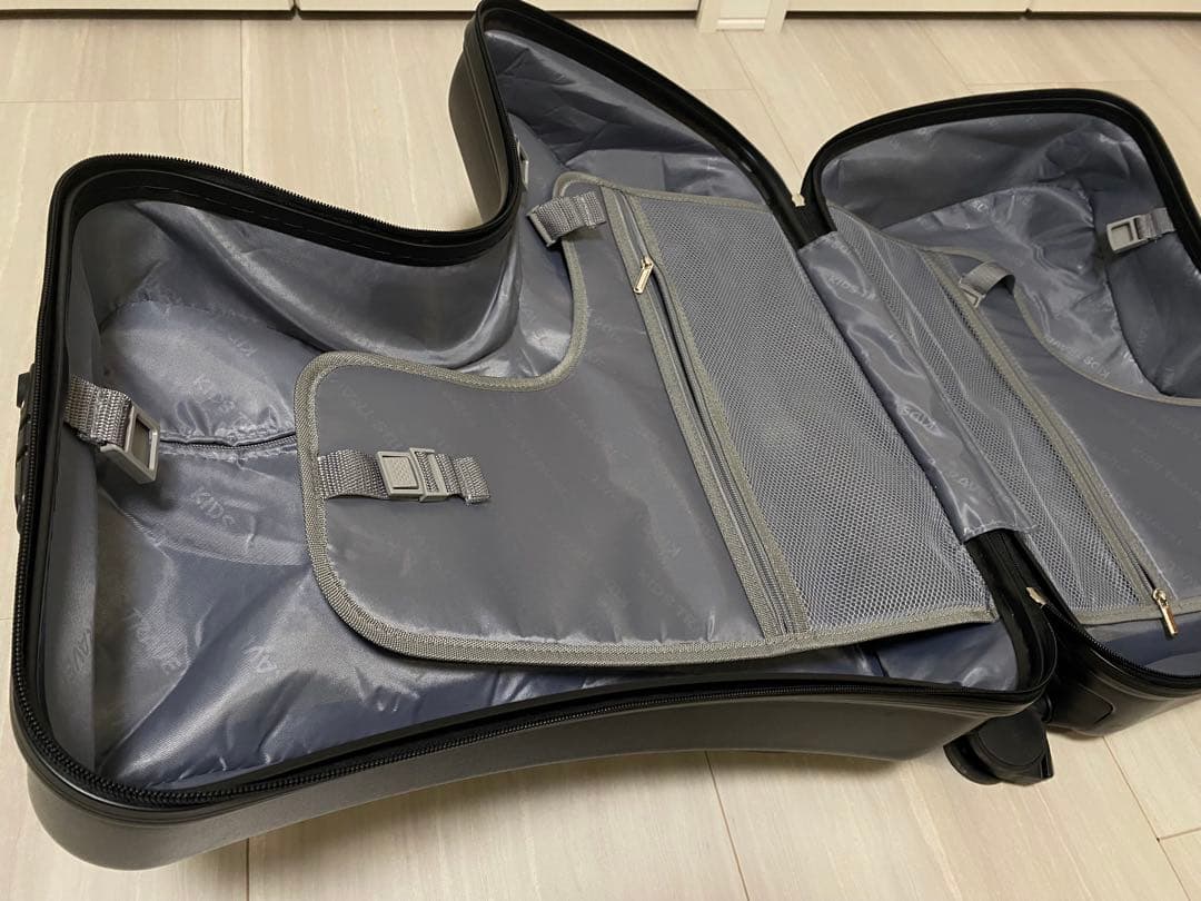 キッズトラベル　キャリー　ブラック キャリーカート　スーツケース　本日のみ値下げ