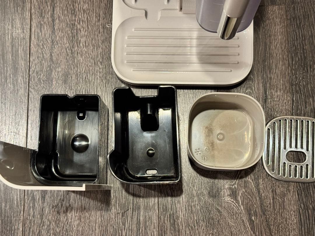 【美品】ネスプレッソ　ラティシマワン　コーヒーメーカー