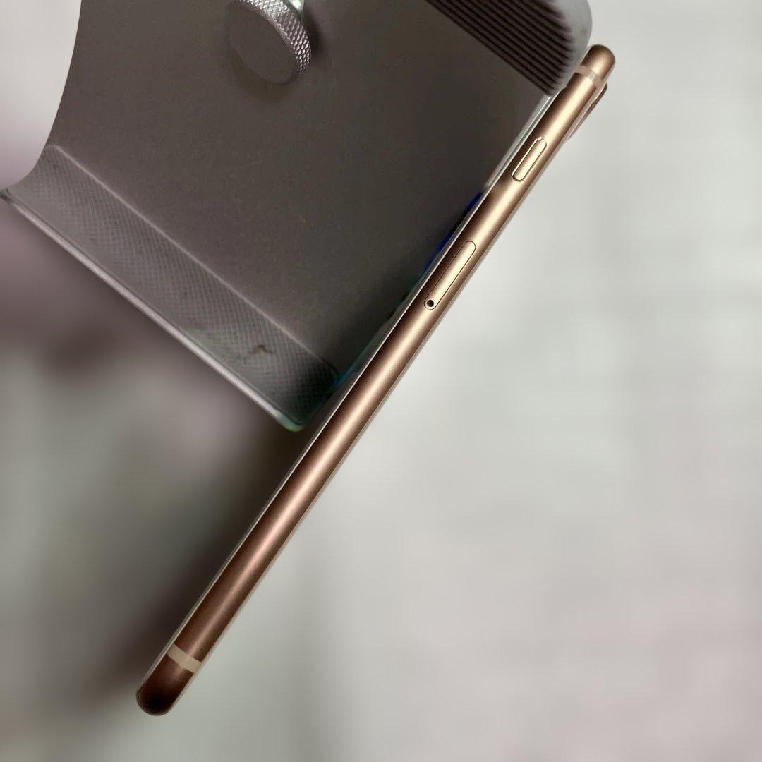 iPhone 8 Plus ゴールド 64G