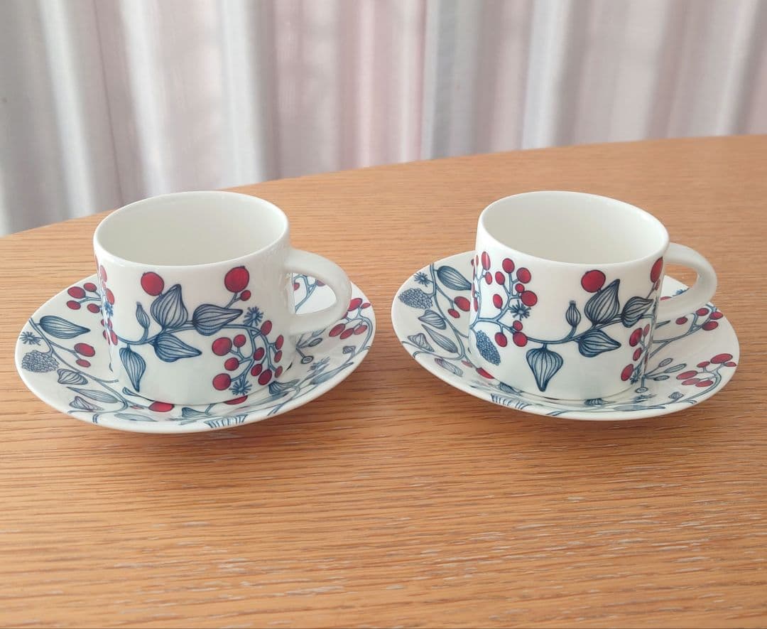 アラビア　ルノー　フロストベリー　カップ&プレート　ペア