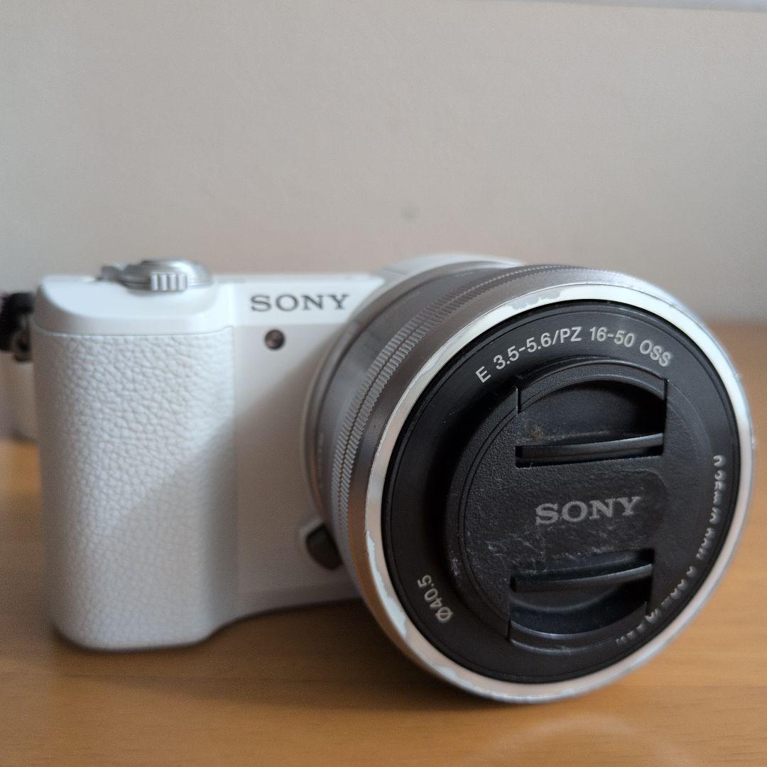 SONY ミラーレス一眼 レンズ交換式デジタルカメラα5100