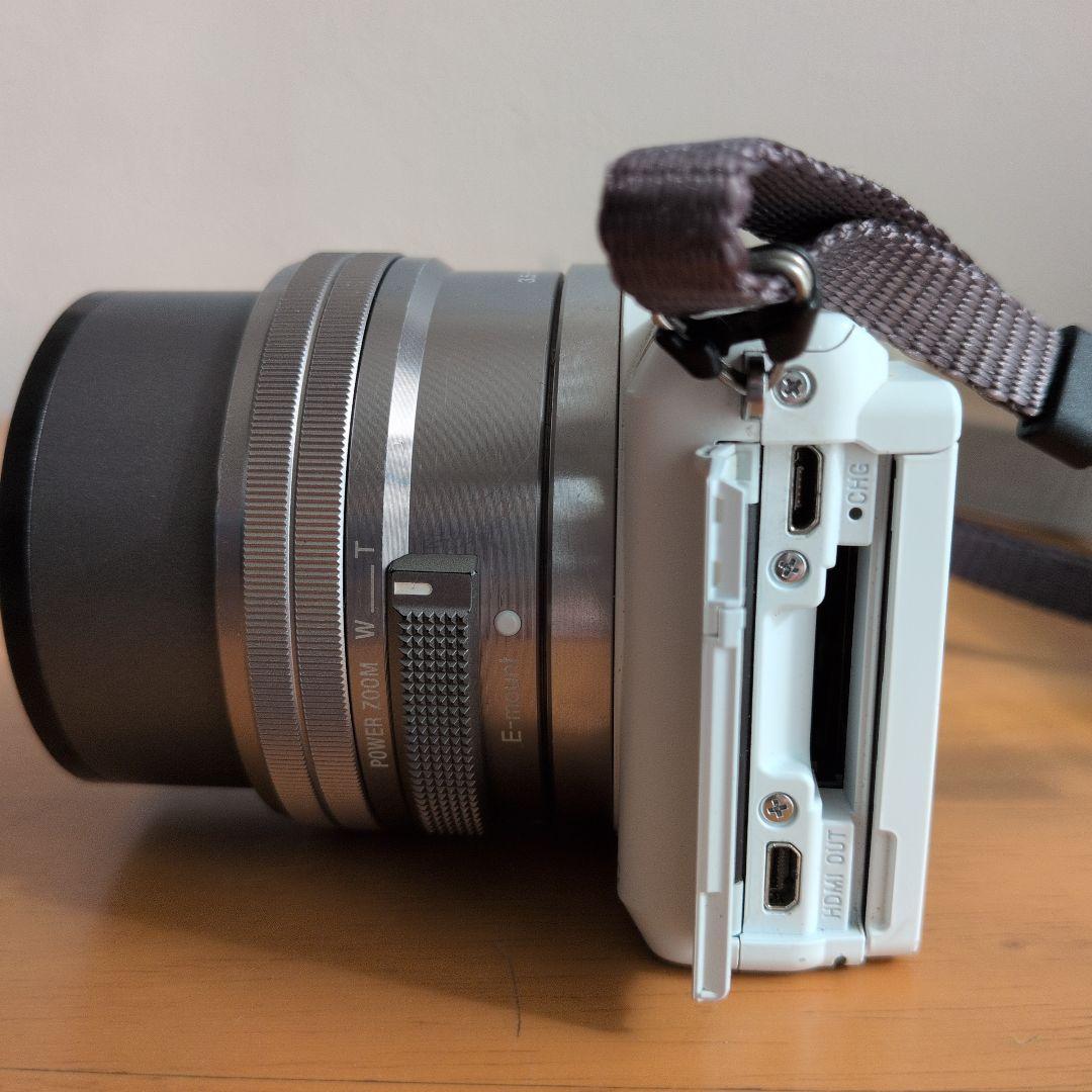 SONY ミラーレス一眼 レンズ交換式デジタルカメラα5100