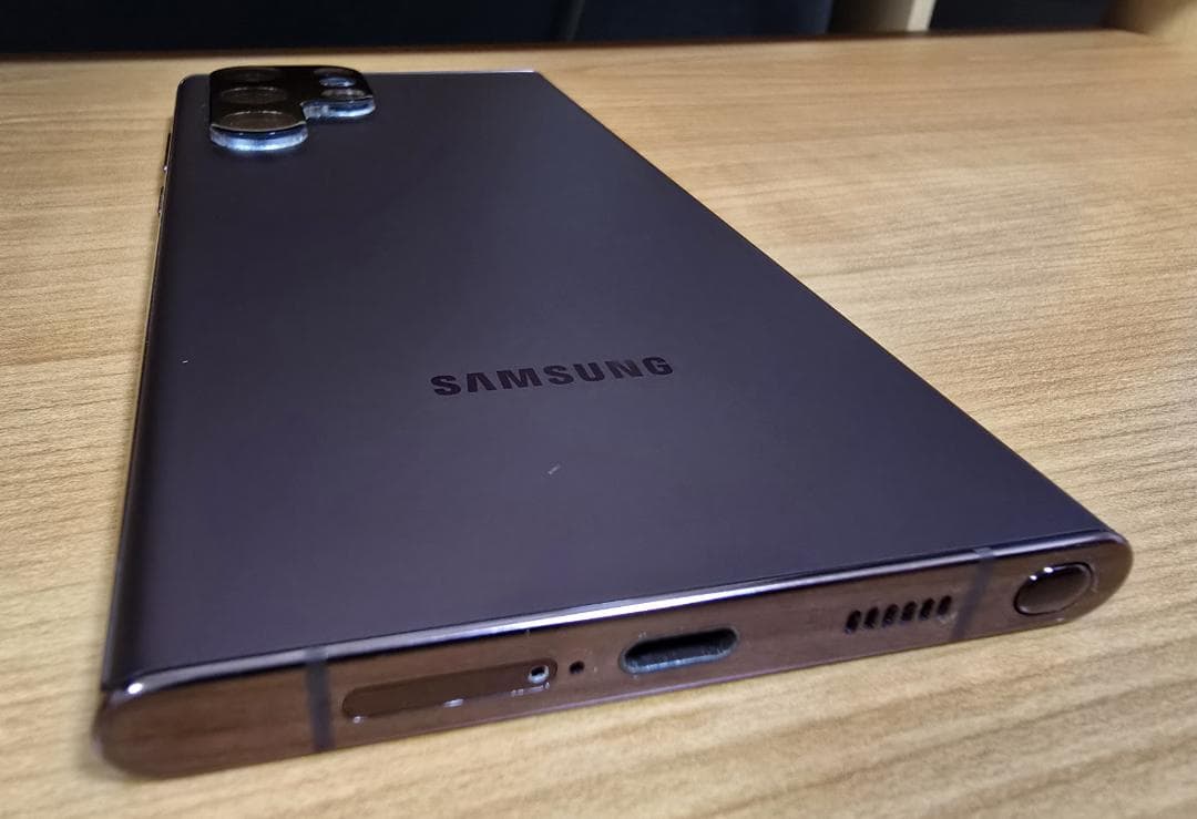 美品■Galaxy S22 Ultra 256GB／香港版 SM-S9080