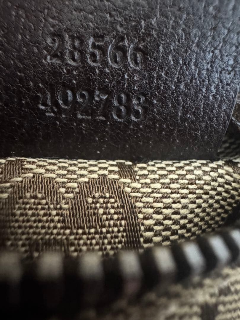 GUCCI グッチ　ウエストポーチ　ボディバッグ　GGキャンバス　28566