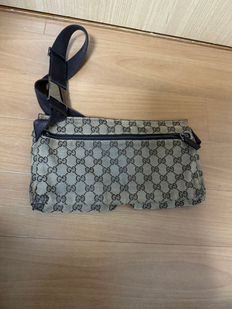 GUCCI グッチ　ウエストポーチ　ボディバッグ　GGキャンバス　28566