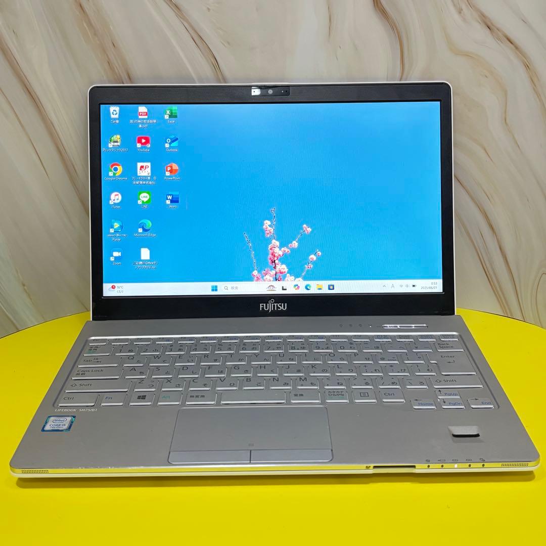 7世代i5！13.3型富士通ノートPC★SSD搭載で動作サクサク★Office付
