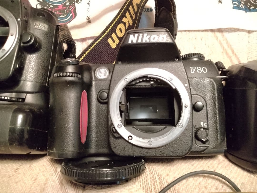 ニコン　カメラ　一眼レフ　ボディー