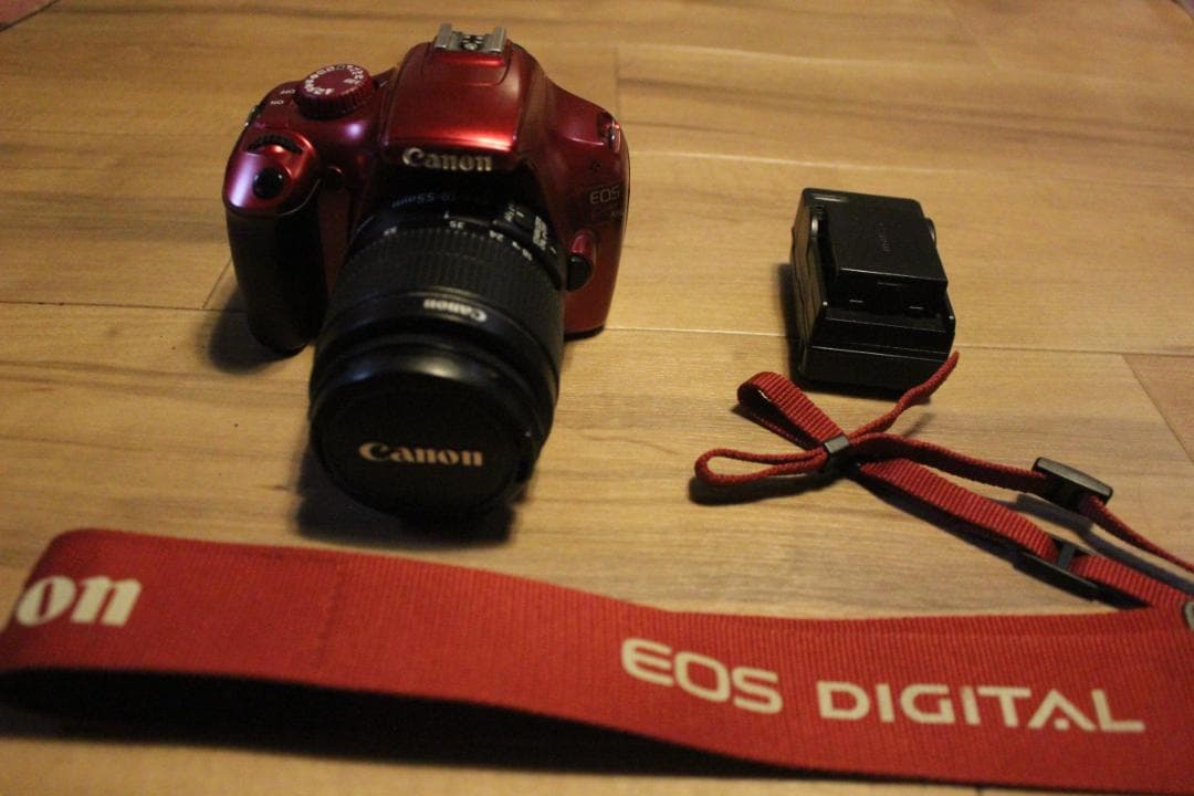 【中古】Canon EOS kiss X50 レッド