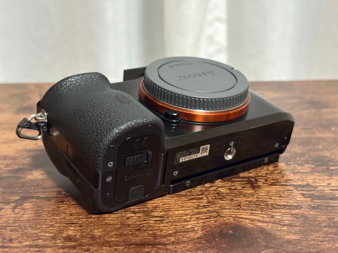 【お値下げしました】SONY α7S ミラーレス一眼本体(バッテリー2個付き)