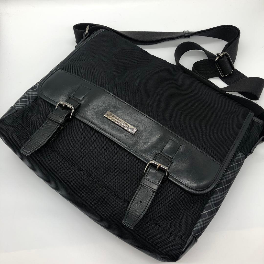 バーバリーブラックレーベル　メッセンジャーバッグ　ロゴプレート　ノバチェック